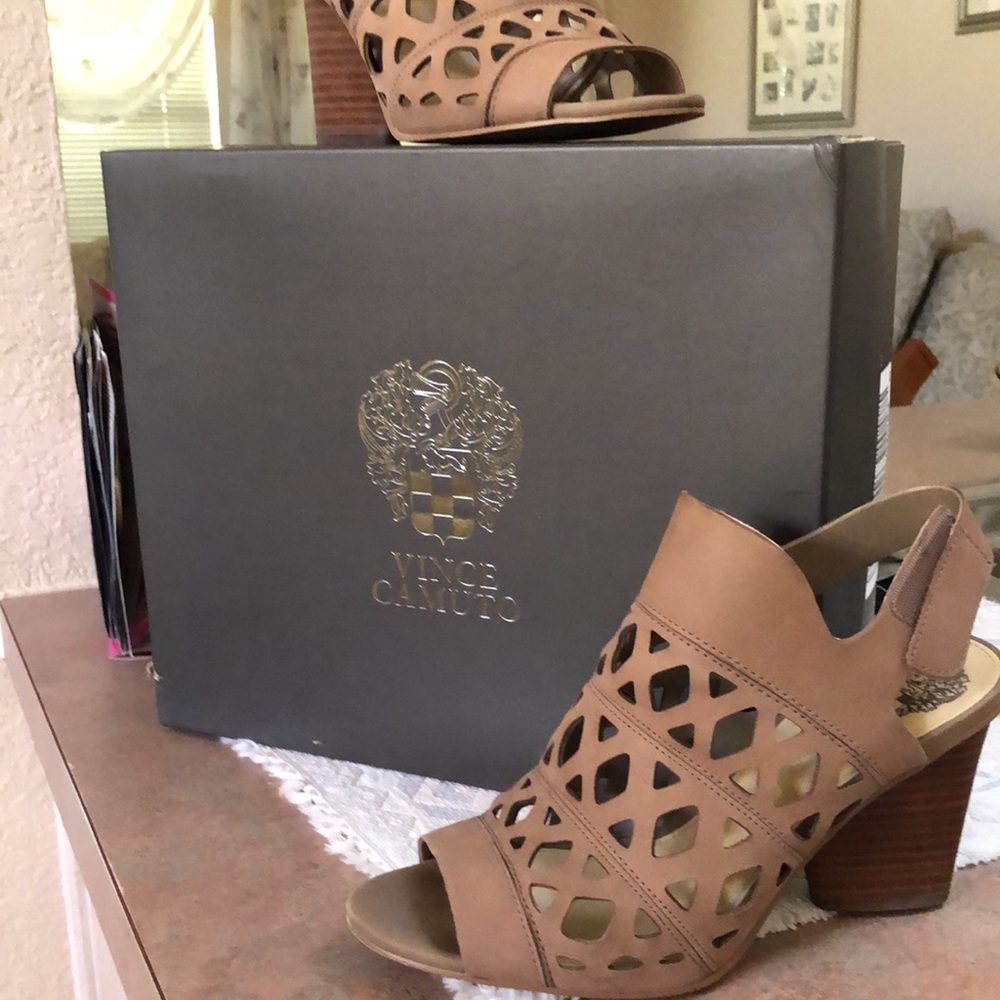 Vince Camuto Shoes